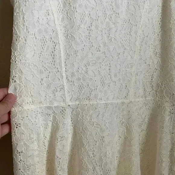 Express Cream Lace Dress Size Medium - Picture 10 of 15